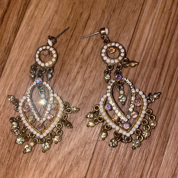 Vintage Dangling Earrings - Picture 2 of 3